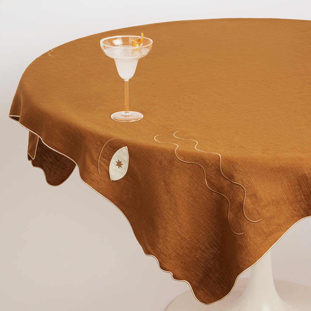 Tête à Tête Square Tablecloth | Caramel & Ivory
