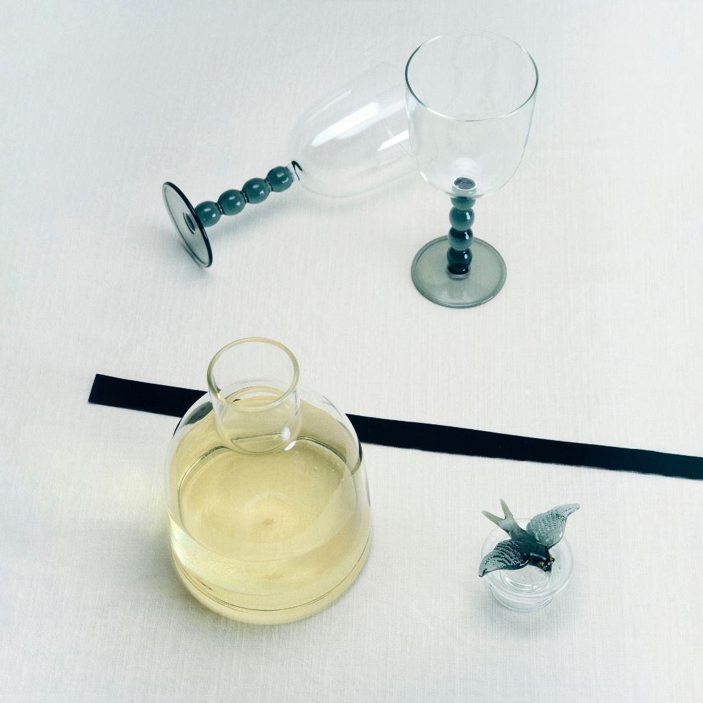 A Little Bird Told Me Wine Set